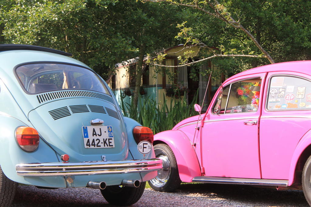 Roulottes Du Rouard Bed & Breakfast กามิเยส์ ภายนอก รูปภาพ